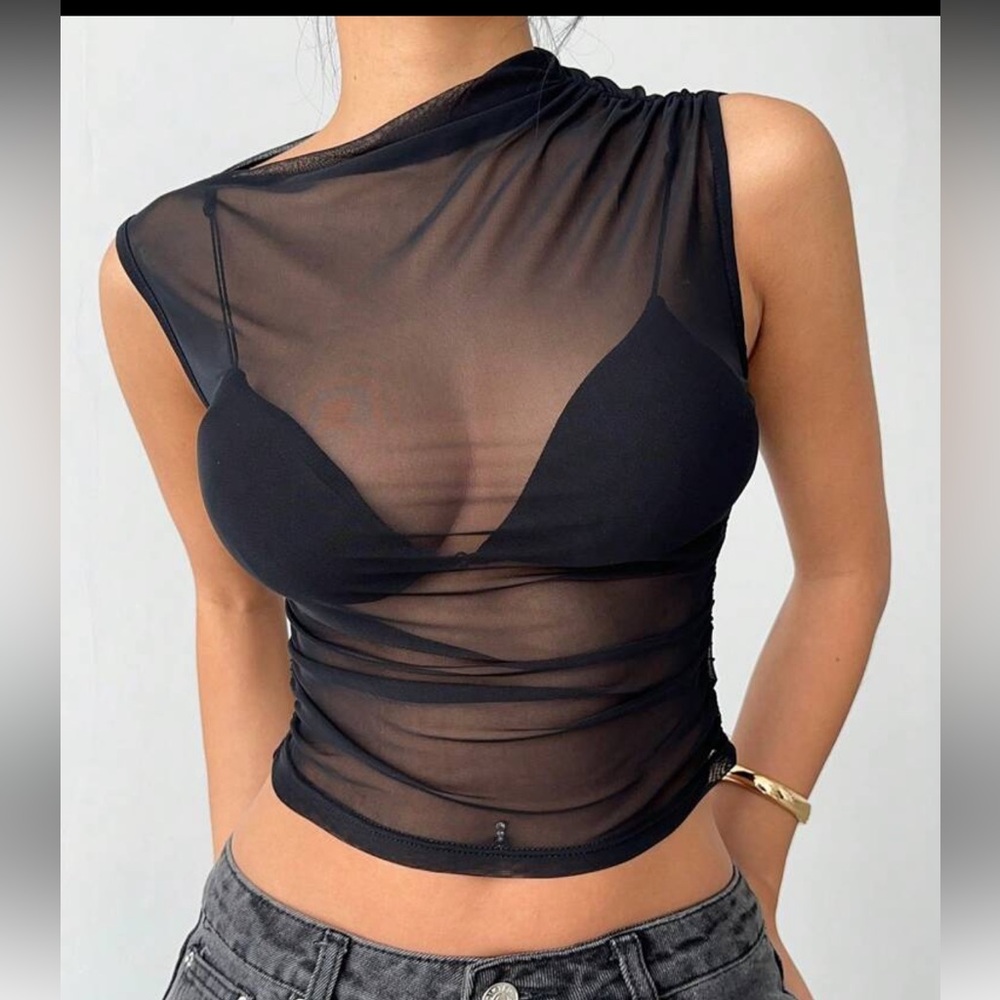 Black Sheer Mesh Sleeveless Crop Top NEW đˇď¸ - Picture 4 of 4